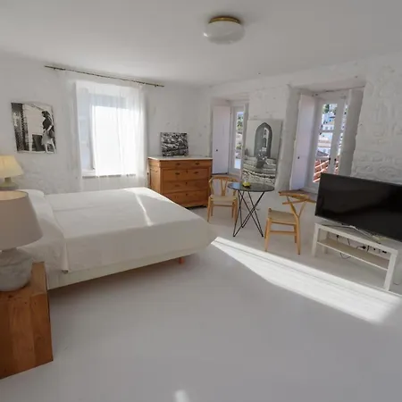 Vita Real Estate Hydra  Buitenkant foto