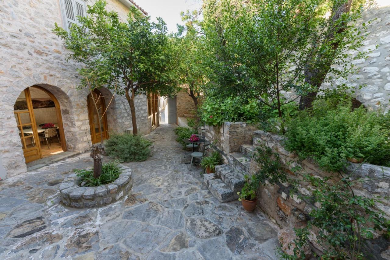 Real Estate * Hydra (Saronic Islands)
